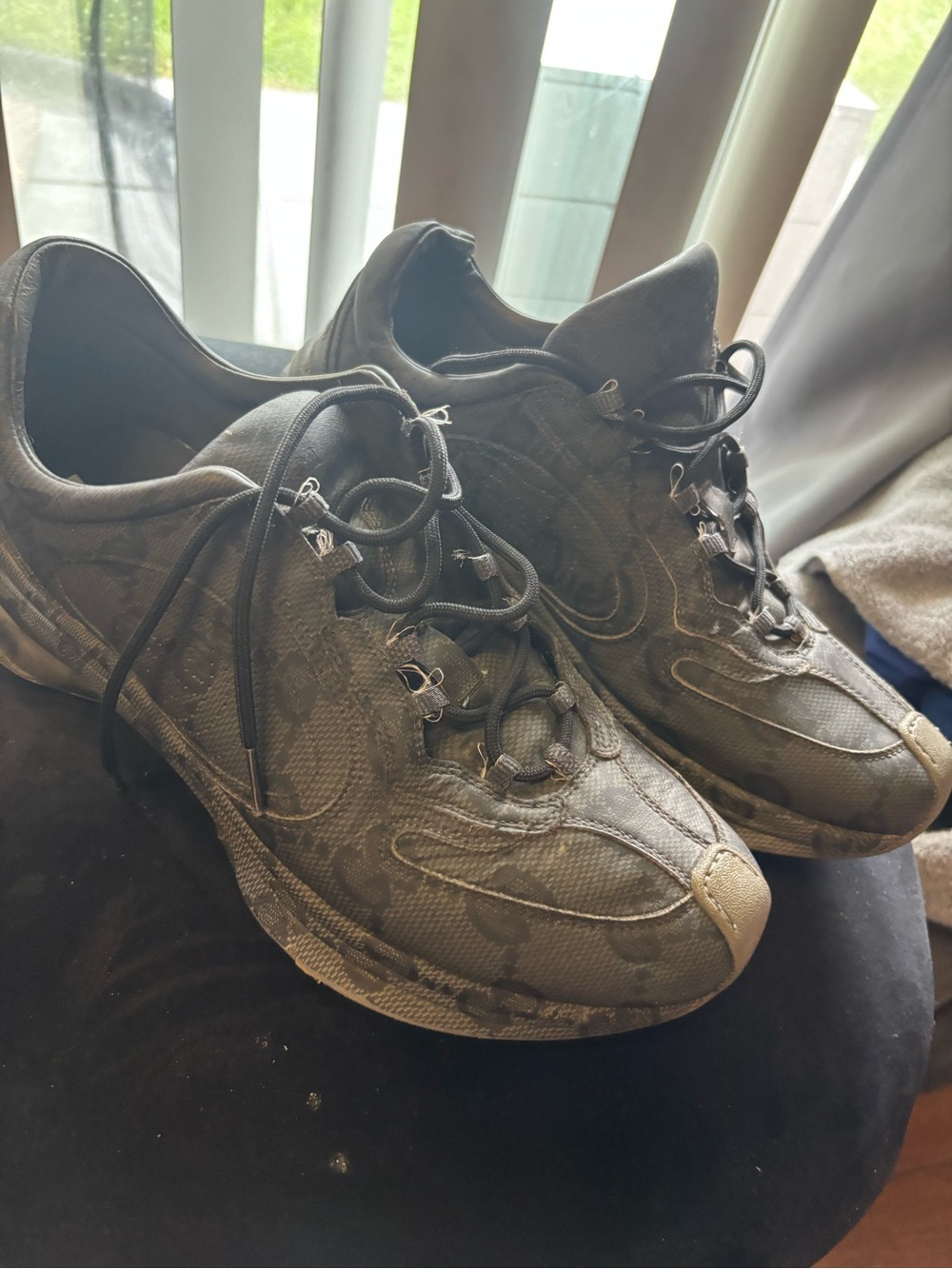 Men's Gucci Athletic Sneakers in Dark Gray - Picture 14 of 16